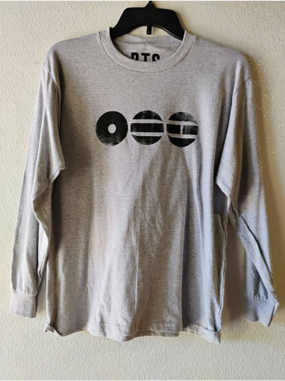 BTS Grey Long Sleeve T-Shirt Sm Circle Logo Graphic Tee S